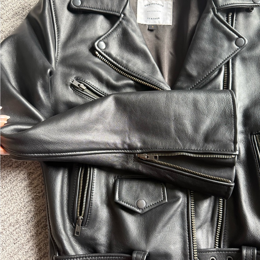 PRISTINE Understated Leather Bell Sleeve Leather Jacket and bag - Picture 6 of 15